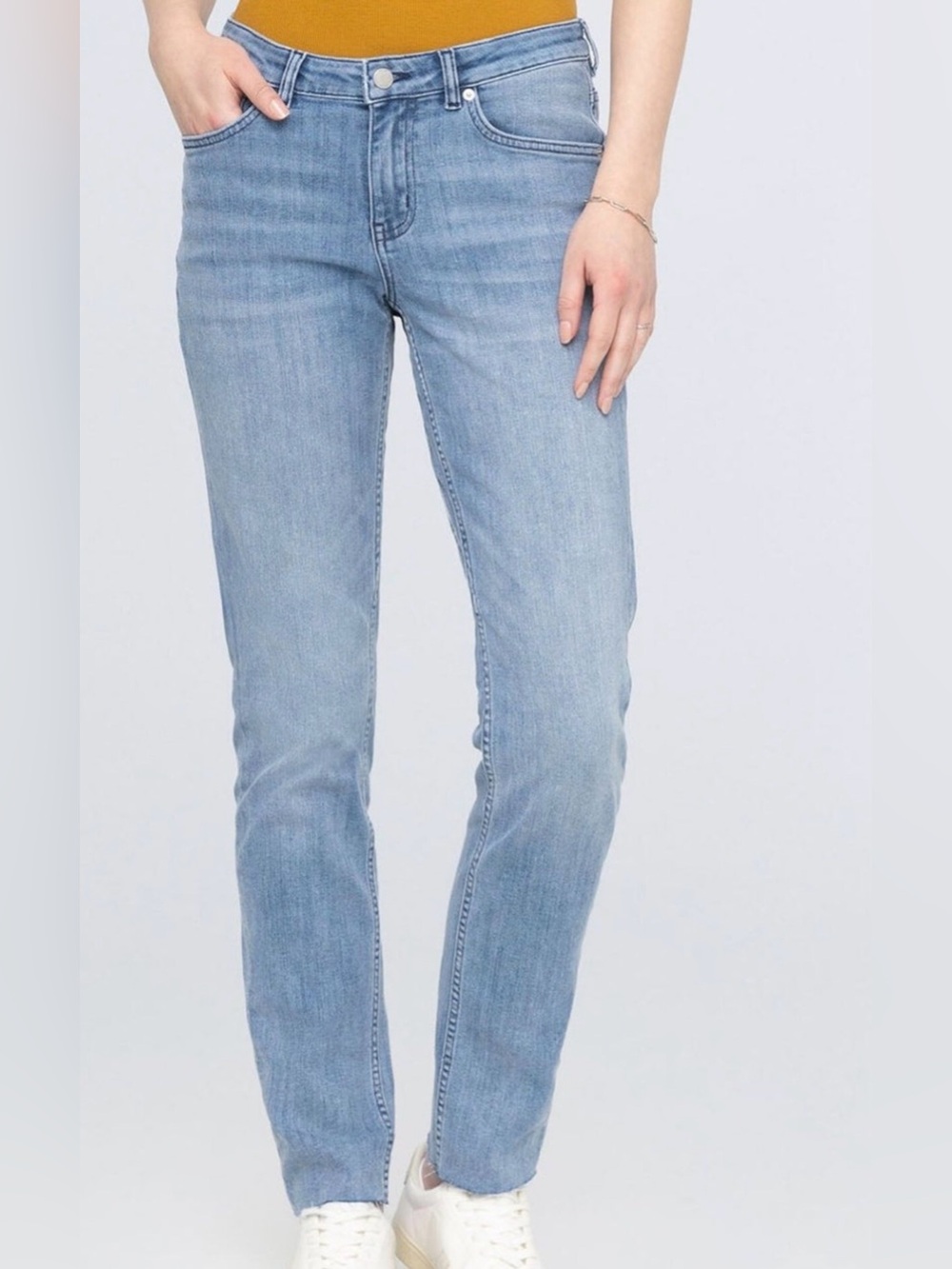 DU/ER 29/28 Performance Denim Girlfriend Cut Jeans- Hazy Blue w/ raw hem